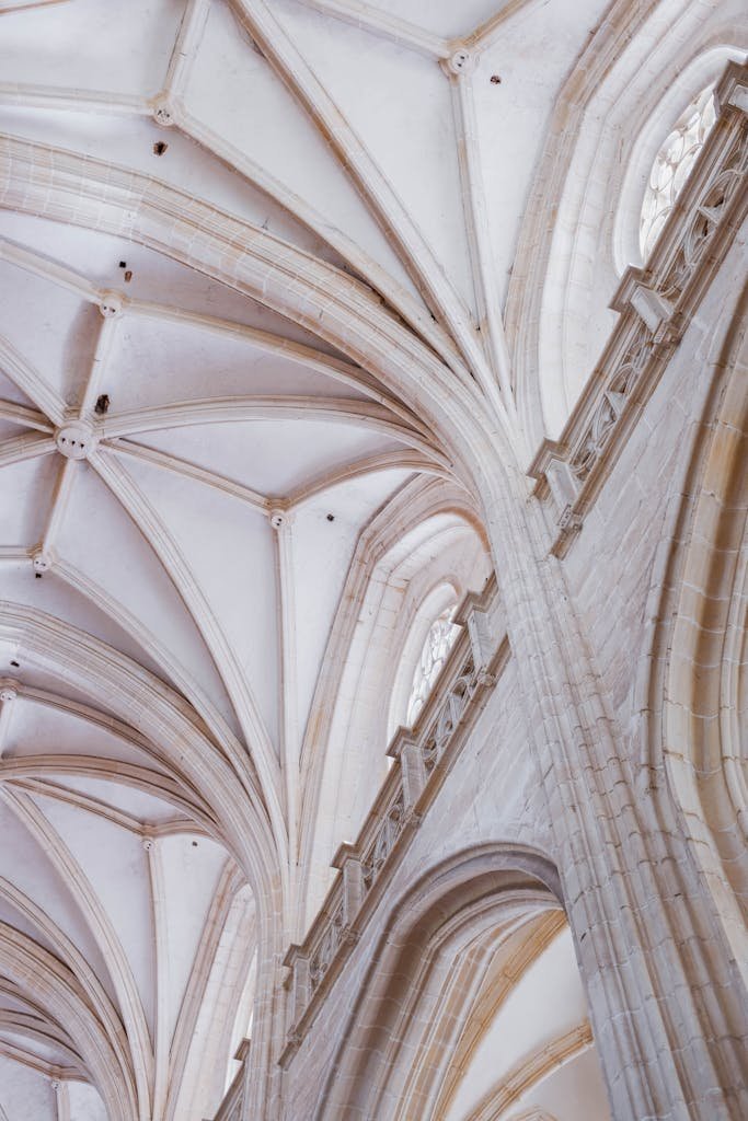 Intricate gothic vaulted ceiling showcasing architectural mastery.